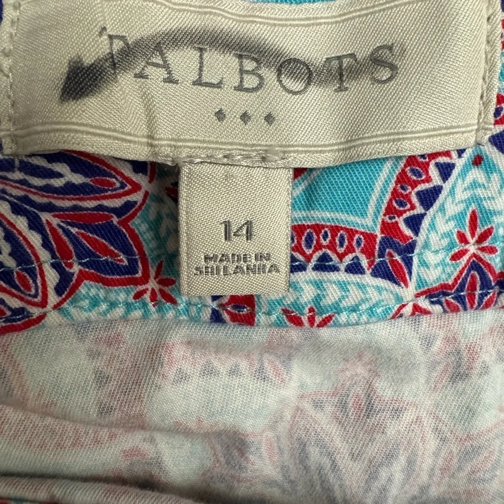 Talbots Women’s golf 14 turquoise/Red Floral Geometric athleisure Mini Skirt